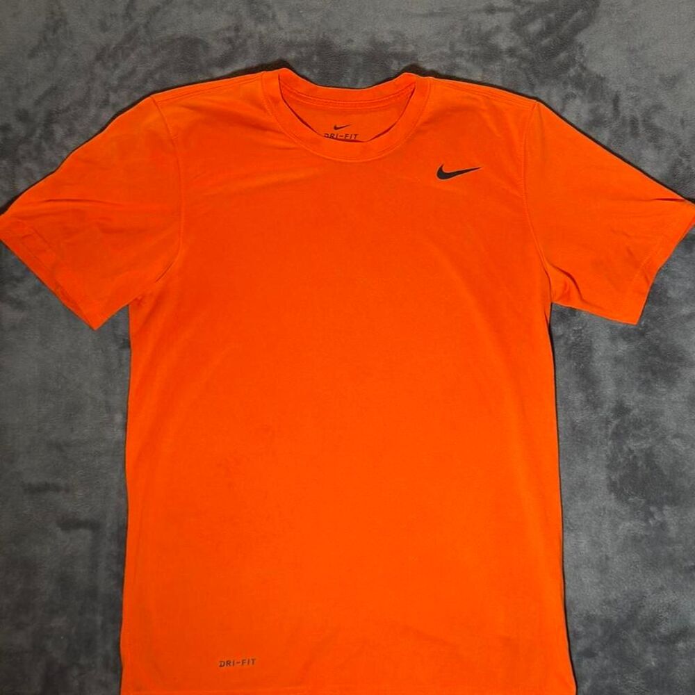 Nike Men's Orange T-shirt